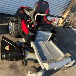 Murray
Cruz XD 50 in. 22.0 HP 724cc EXi2200 Series Briggs and
Stratton Engine Dual Hydrostatic Drive Gas Zero Turn
Mower