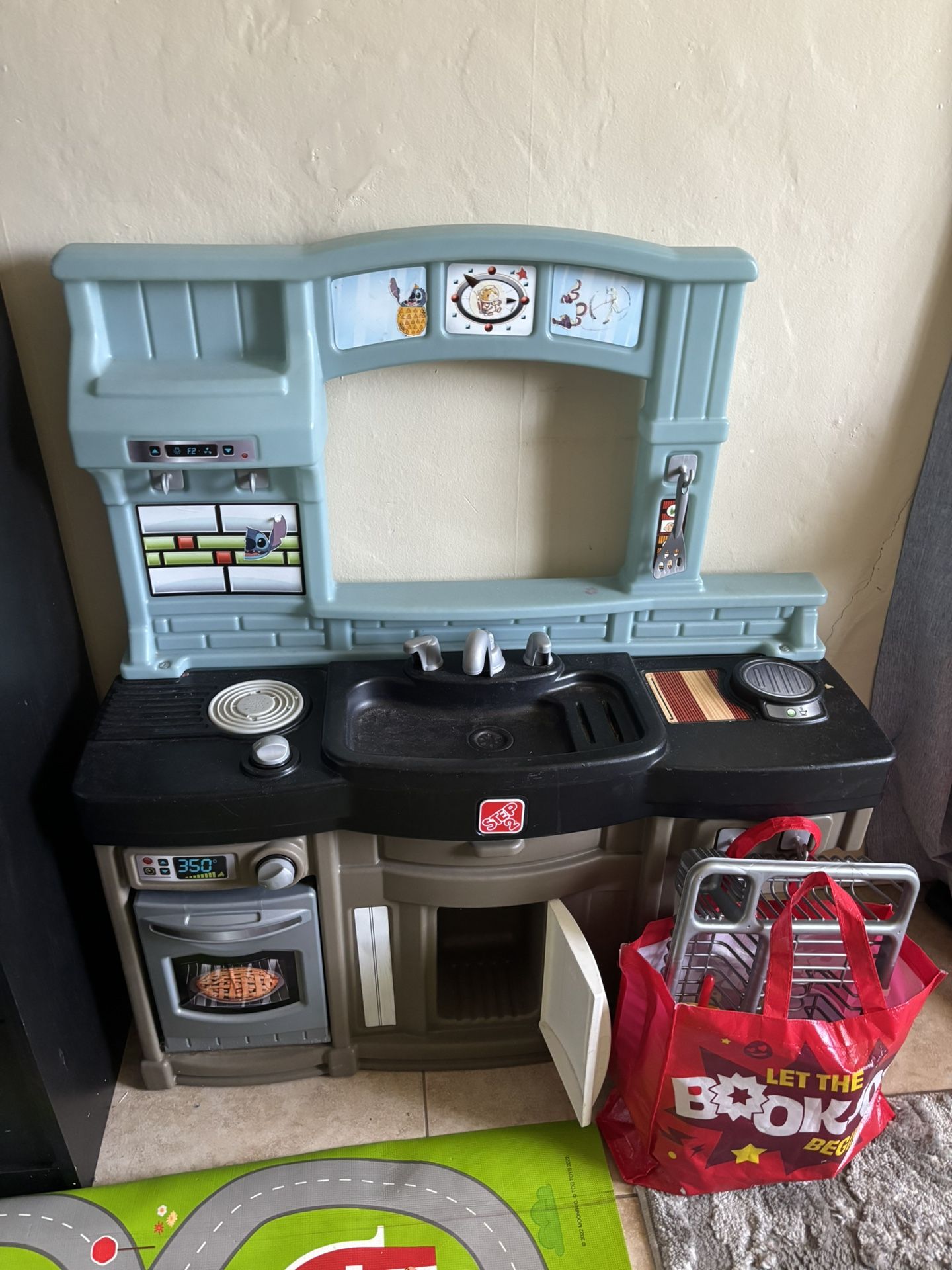 Play Kitchen And Accessories/food