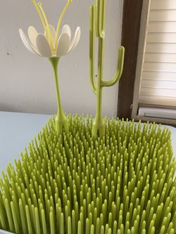 Boon Lawn, Bottles, Breast Pump Parts Drying Rack