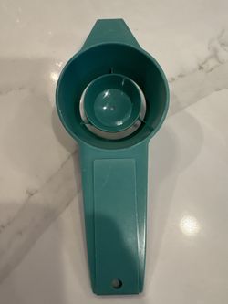 Retro-look vintage teal color egg separator 6”