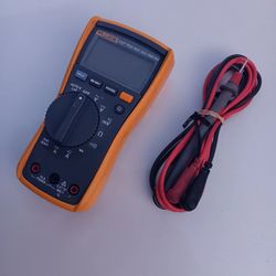 Fluke 117 Multi Meter Excellent Condition With Volt Alert NoN Contact. For Pick Up Fremont Seattle. No Low Ball Offers Please. No Trades 