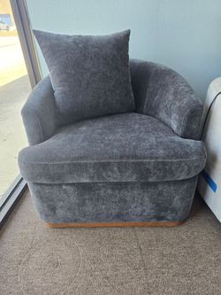 New Oversized Gray Lounge Chair