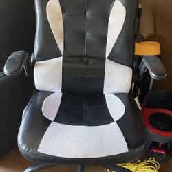 Black And white Gaming Chair 