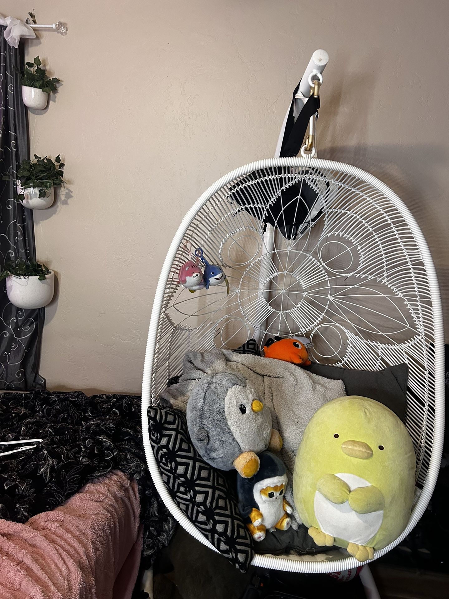 Wicker Hanging Egg Chair With Stand