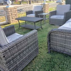 Brand new patio set