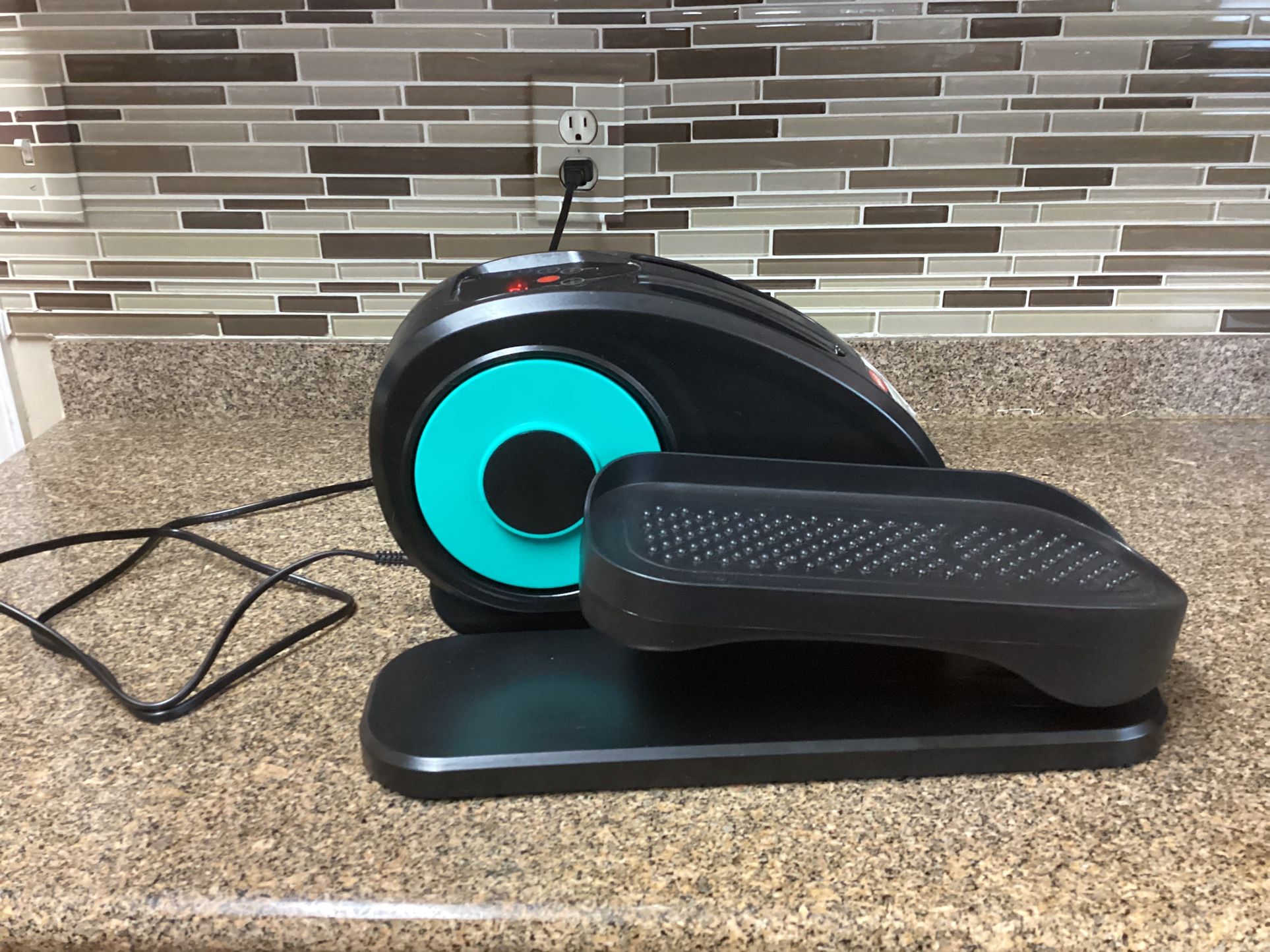 Under Desk Elliptical-Tappio. (G)