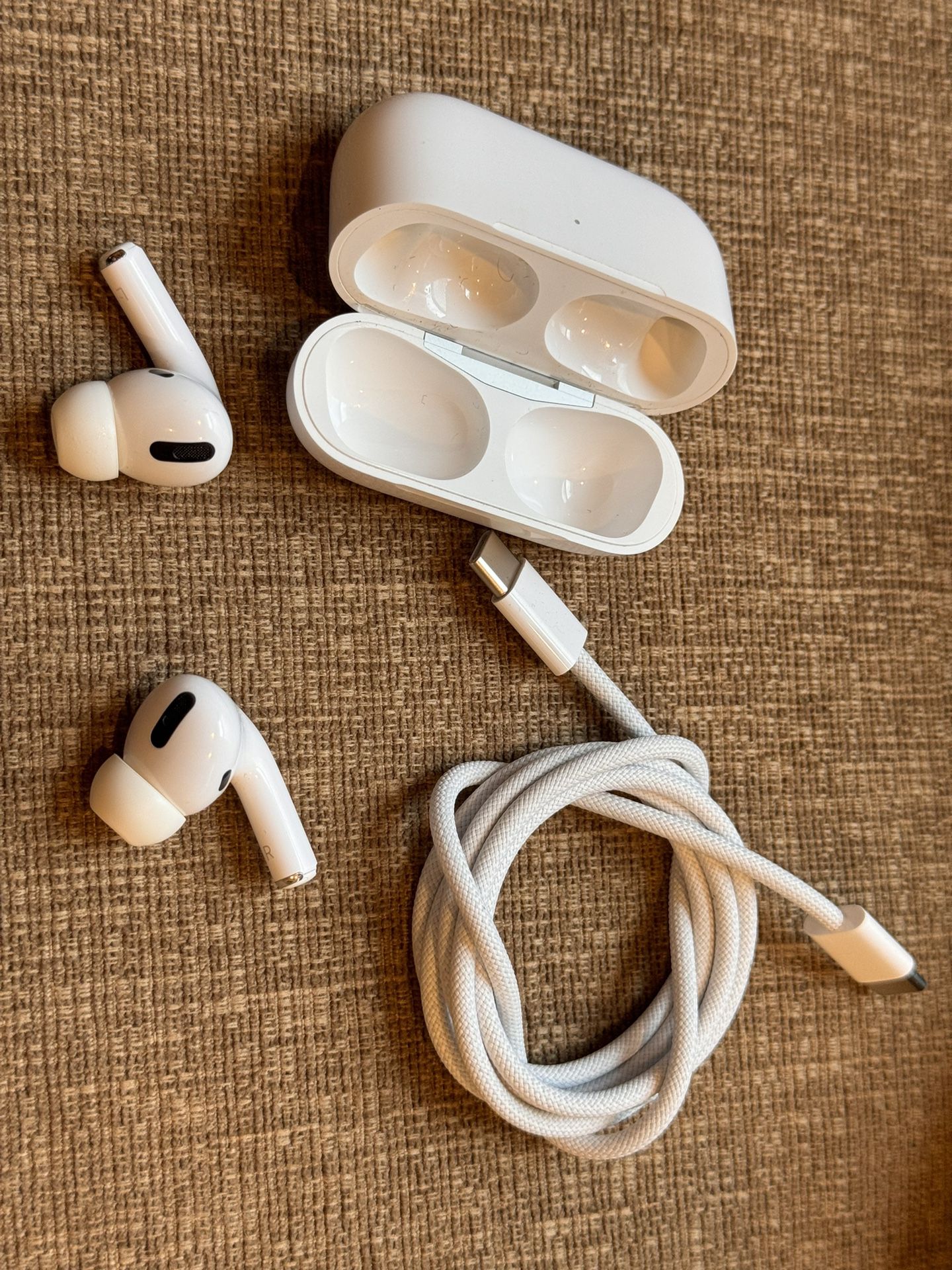 AirPods Pro Mind Condition/ Priced To Sell Fast