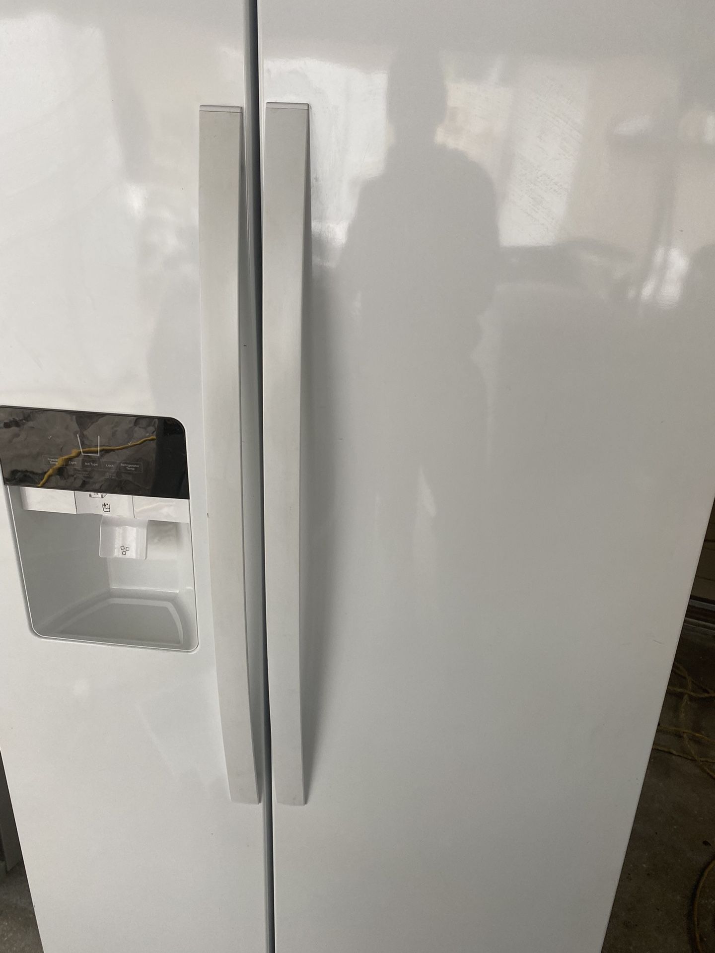 White Whirlpool Refrigerator 350$$$