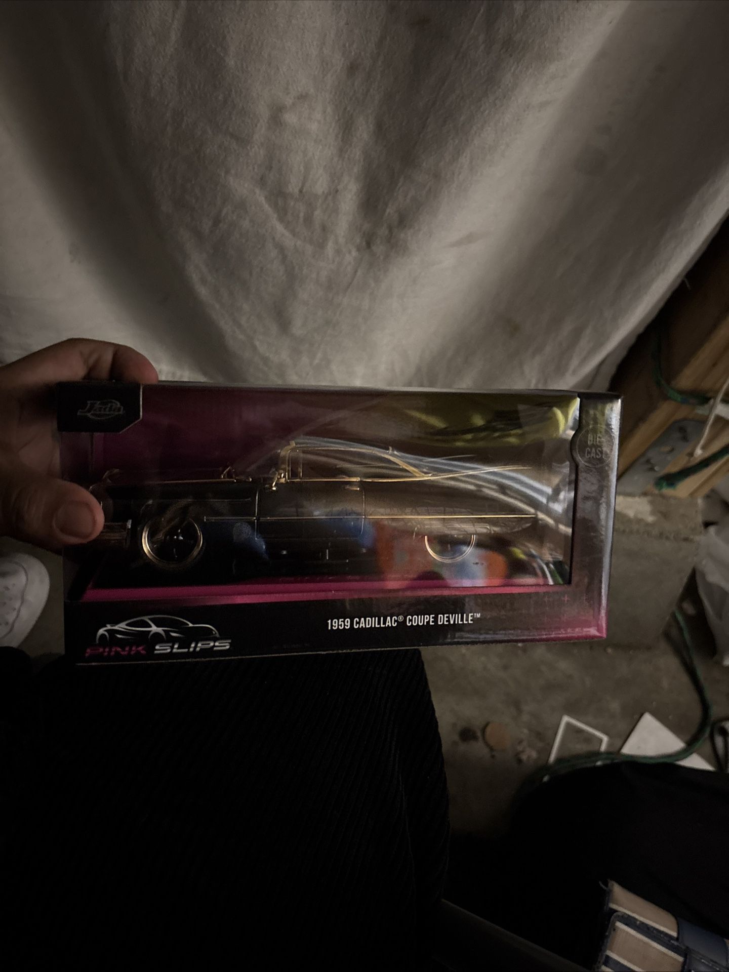 Pink Slips 1959 Cadillac Coupe Deville 1:24 Scale Diecast Black and Gold