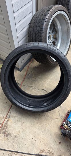 Dunlop 275 30 20