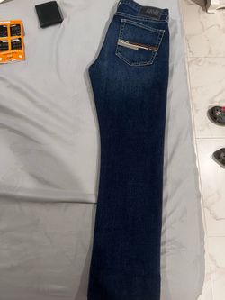 Ariat m8 31x32