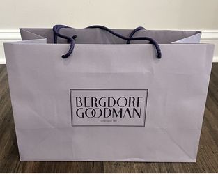 Bergdorf Goodman Authentic Medium Paper Gift/Shopping EMPTY Bag Purple