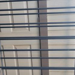 Shoe rack with wheels