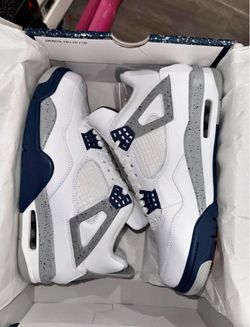 Air Jordan 4 Retro Size 7,7.5,8,9,9.5,10,10.5,12