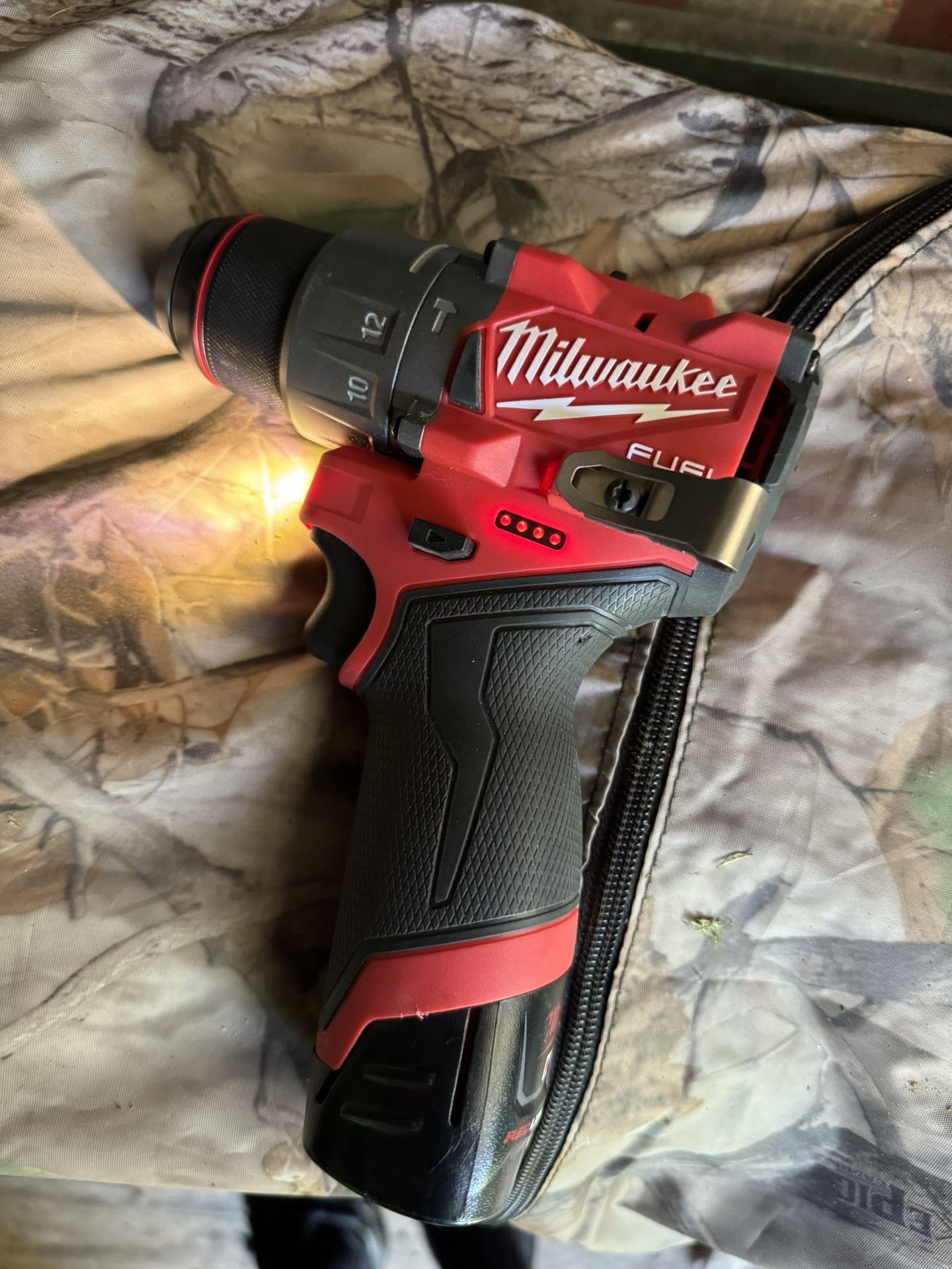 Milwaukee Fuel m12 Hammer Drill 