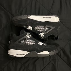 Jordan 4’s
