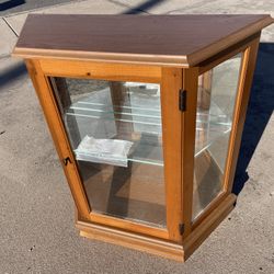 Cabinet, Curio