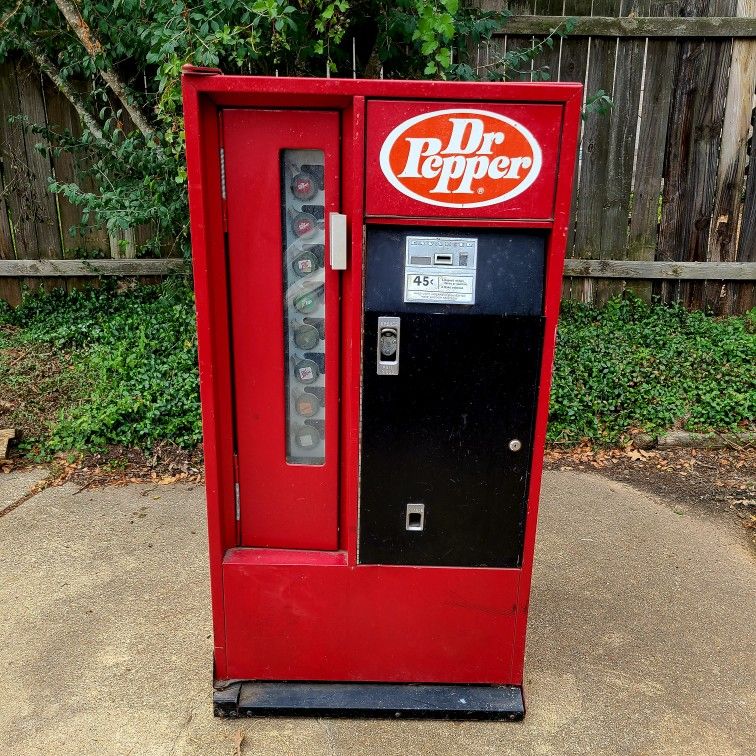 Vintage Dr Pepper Soda Vending Machine US S-8-64