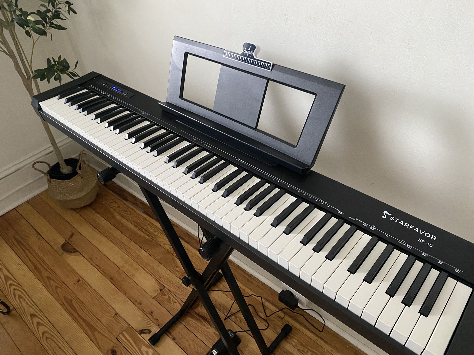 Brand New Starfavor Piano Keyboard 