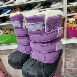 New Snow Boots Size 5