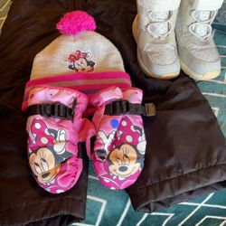 Overalls size 4 boots size 10 hat and gloves for girls snow
