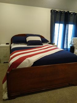 Antique Full Size 6 Piece Bedroom Suite 