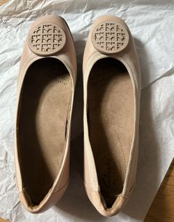 Comfortable slip-on flats