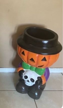 Ceramic Halloween decorations