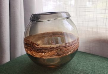 Modern Glass Bowl Vase – Brown Swirl Accent