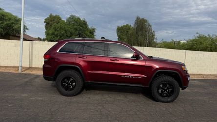 Jeep Grand Cherokee  Laredo 4x4