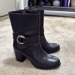 LIKE NEW Frye Melissa Harness Leather Ankle Boots - Black - Size 7.5B