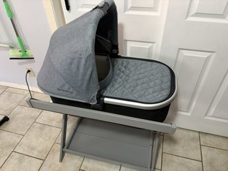 Uppababy Bassinet With Stand