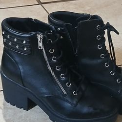 Women's Black Boots