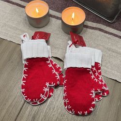 Crate and Barrel - 2 Sets Of Flatware Mittens (Set of Four) 