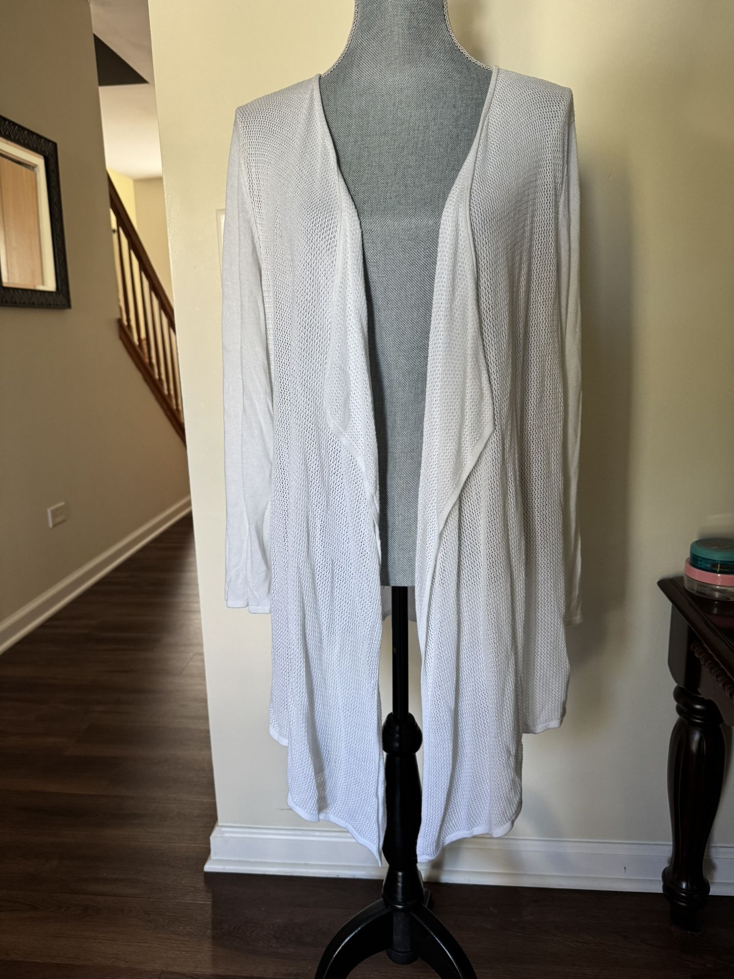 White ladies cardigan, size 1X