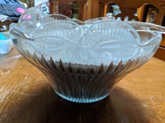 Vintage Glass Punch Bowl Set in San Fernando 91340