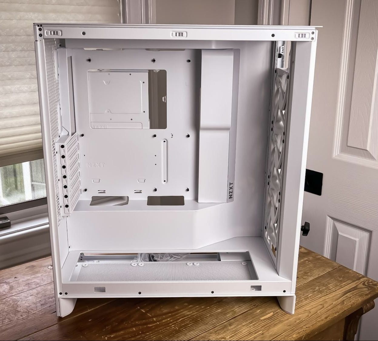 NZXT H7 Flow 2024 Mid Tower ATX PC Computer Case