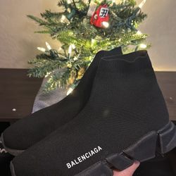 Balenciaga V2