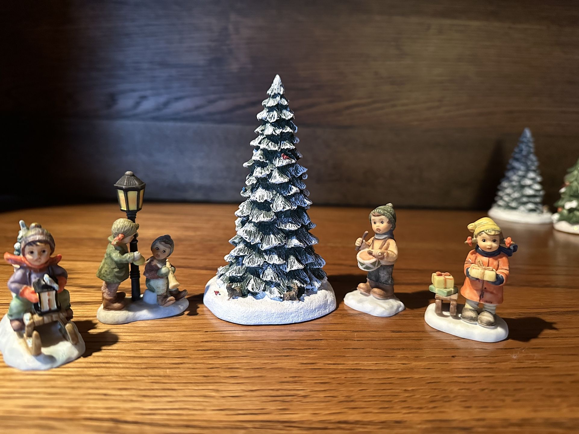 Christmas Berta Hummel Hawthorne Village Grouping
