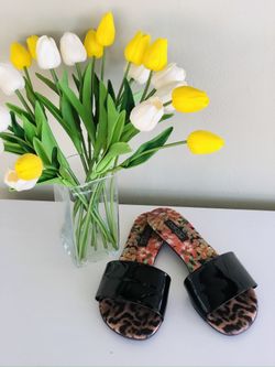 Women's flats