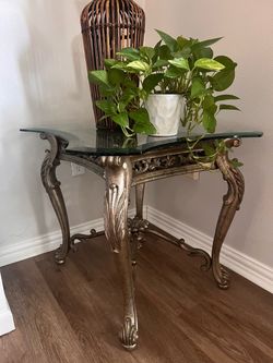 Set of living room table set