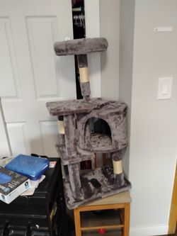 New Multi-Level Gray Cat Tree with Condo