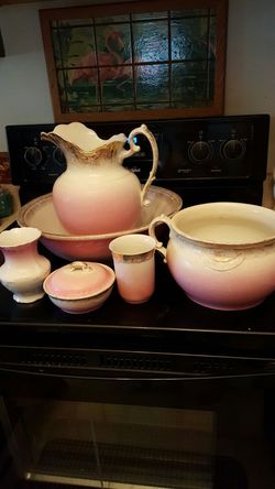Vintage Wash stand Set and Chamber Pot