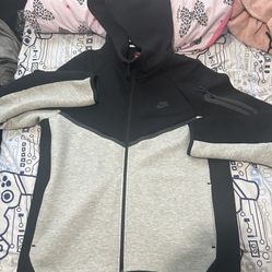 Nike Tech Fleece