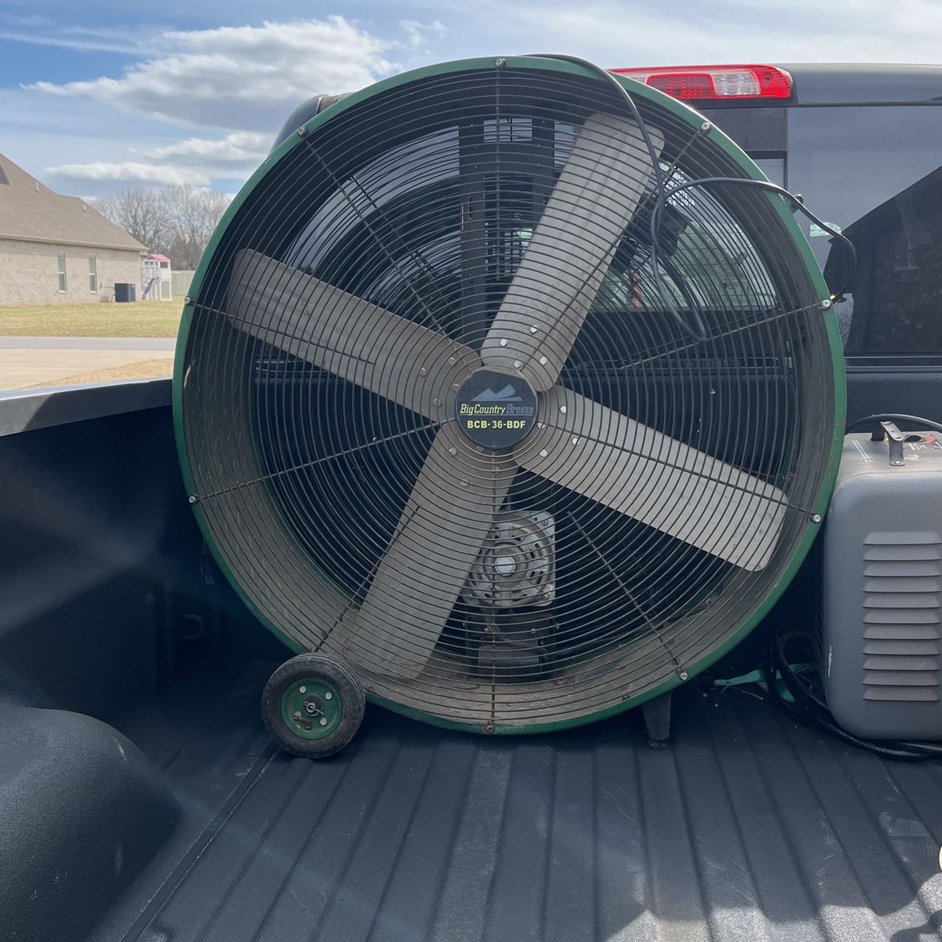 Shop Fan