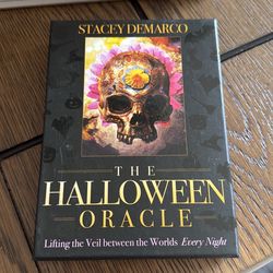 Tarot / mediumship / oracle cards