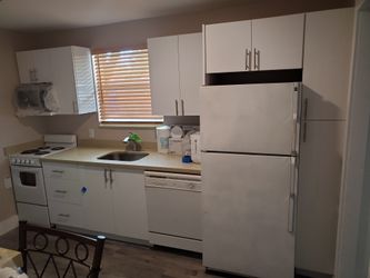 1/1 Apt In Hollywood - Short Or Long Term Lease, 1-mo Min. https://offerup.co/faYXKzQFnY?$deeplink_path=/redirect/