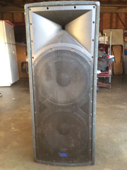 Dos. Bocinas. Para. Dj