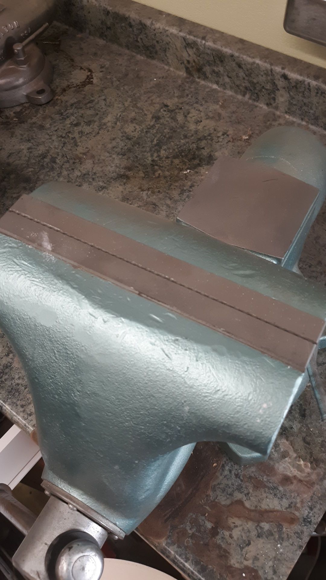 Wilton bench vise