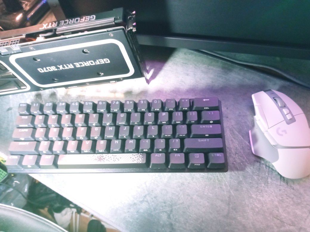 **Corsair K70 PRO RGB MINI SLIPSTREAM WIRELESS KEYBOARD**